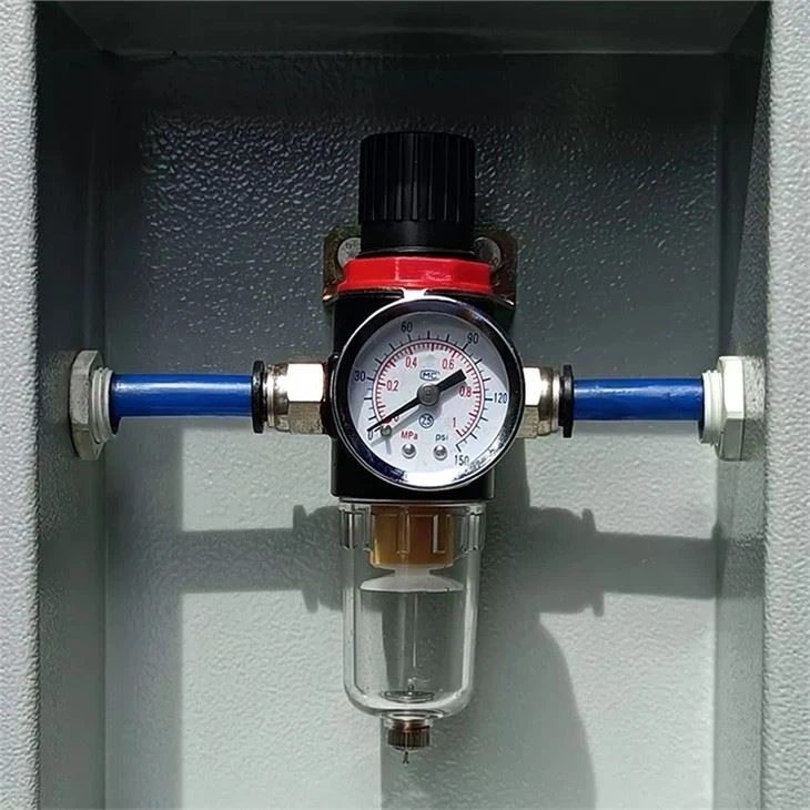 Oil water separator ensures pulse system to work stably.